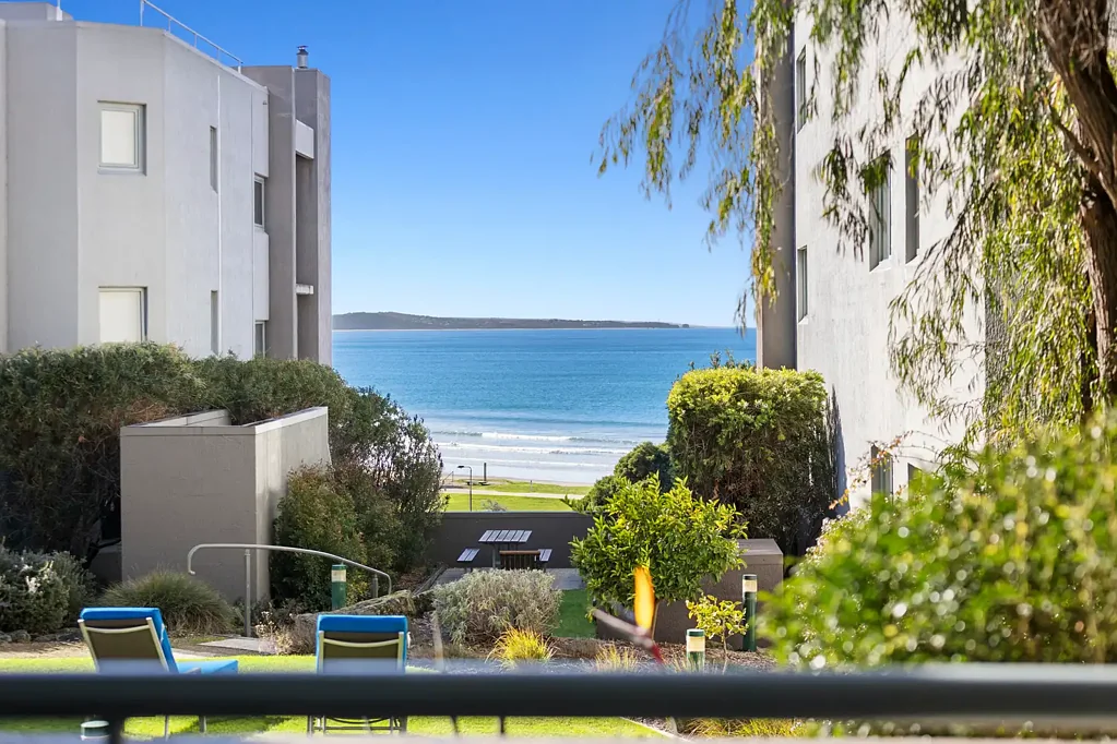 Lorne 2房  CENTRAL LORNE, BEACHSIDE LIVING!