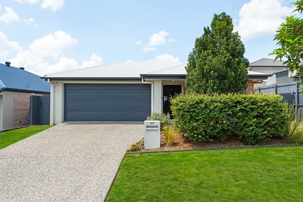 52 Dubai Circuit, Spring Mountain, QLD 4300