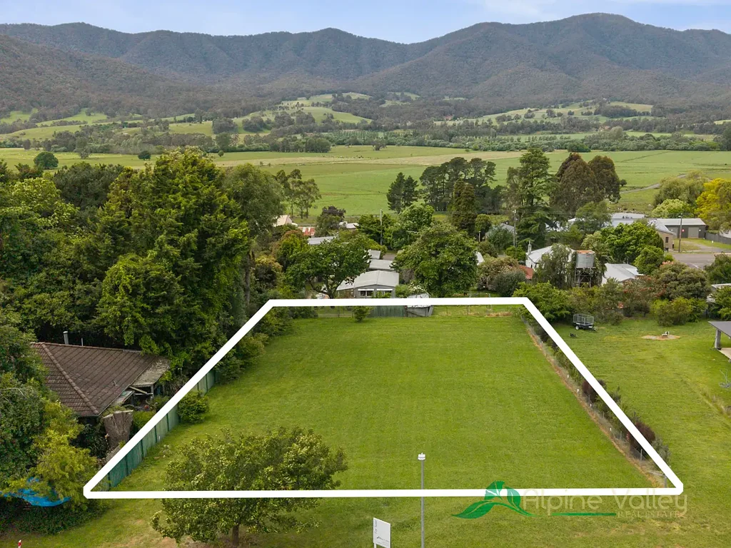 Tawonga  7 Charles Street, Tawonga – A Rare and Beautiful Slice of the Kiewa Valley