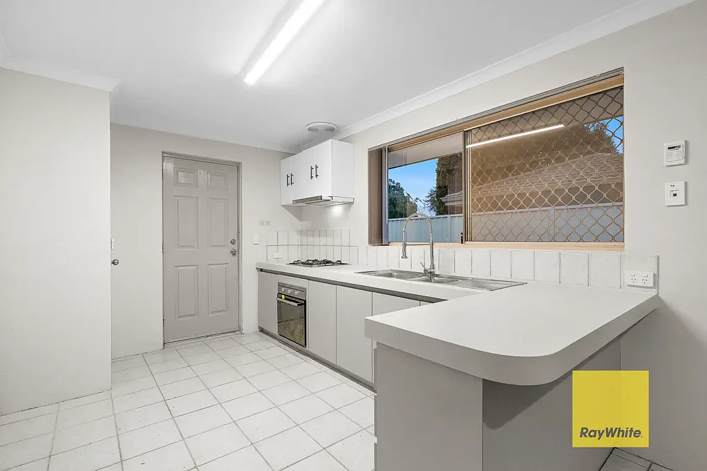 Thornlie 5Phòng ngủ Spacious Family Home with Multiple Living Areas