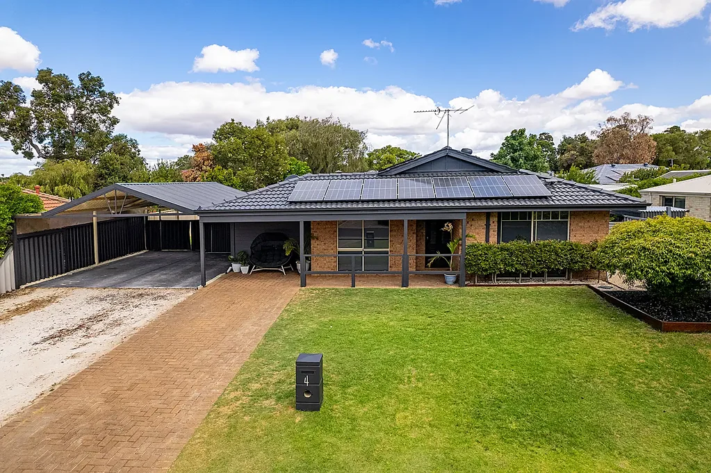 4 Pennyworth Ramble, West Busselton, WA 6280