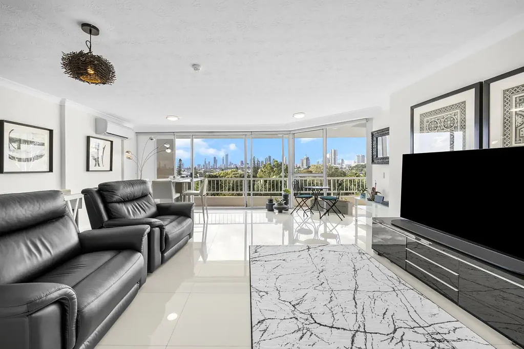 Mermaid Waters 2Phòng ngủ Beautiful North facing apartment, with Broadbeach/Surfers skyline views !