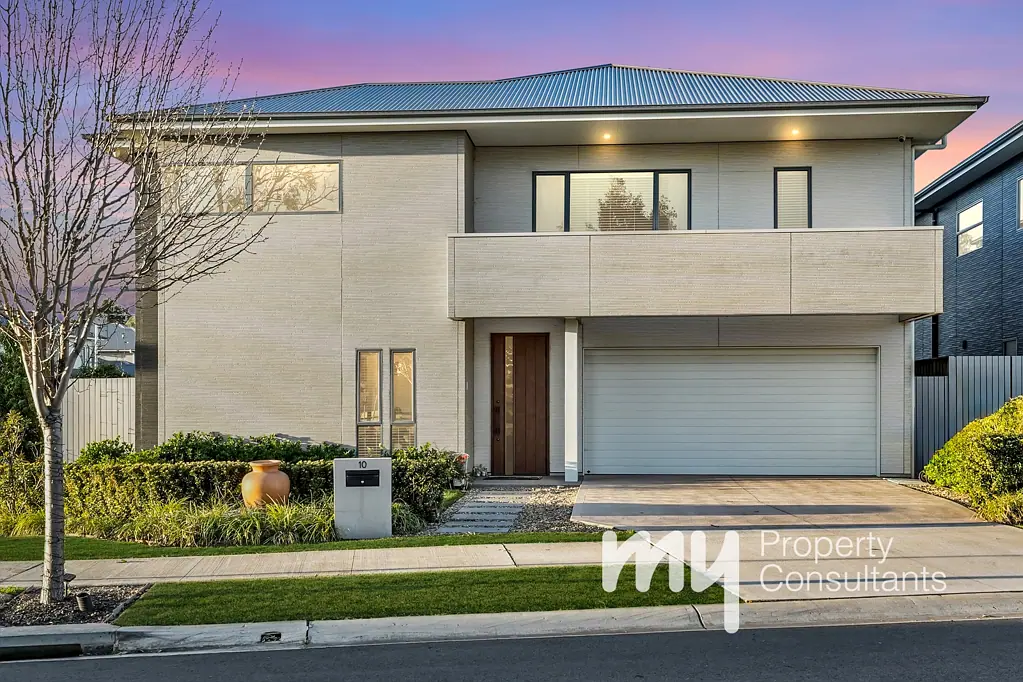 10 Merrick Way, Gledswood Hills, NSW 2557