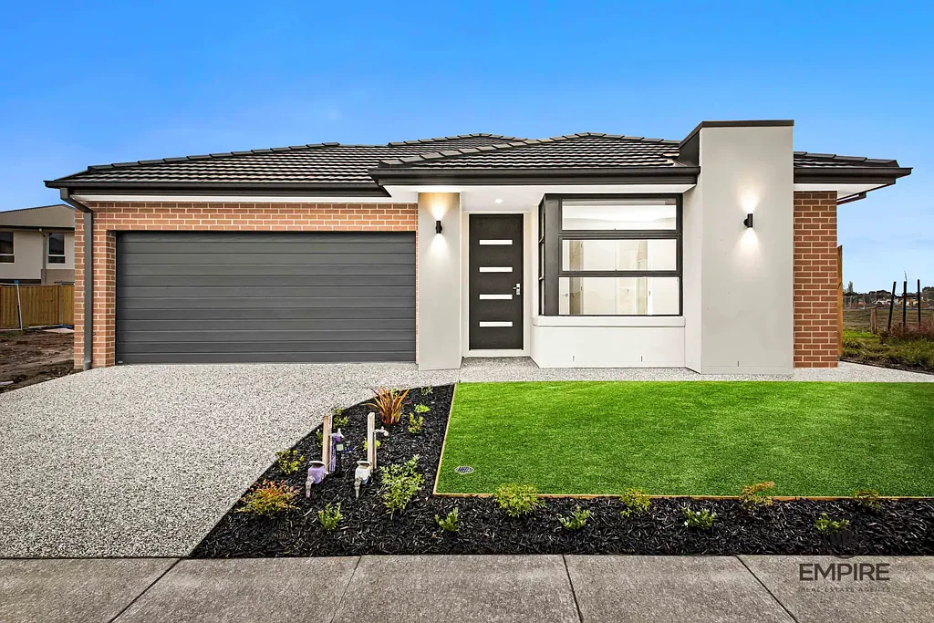 164 Villa Doria Drive, Clyde North, VIC 3978