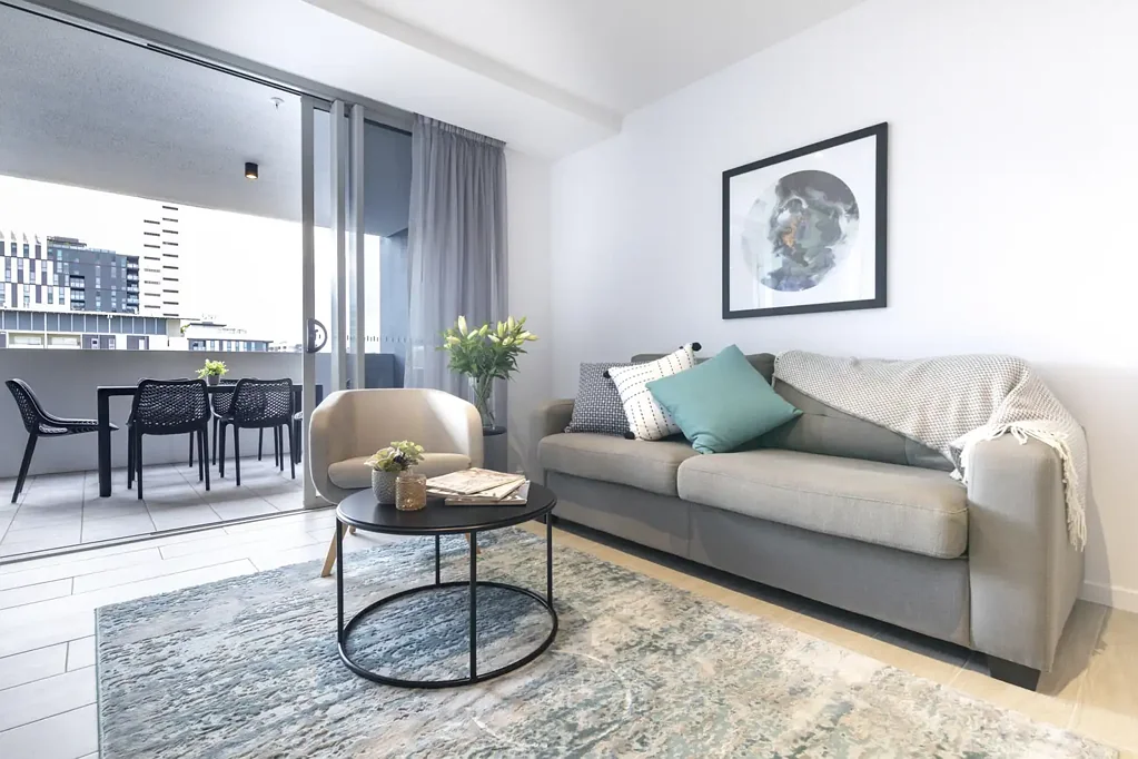 Kangaroo Point 2房 Kangaroo Point 中心的双收入机会 - The Gabba 旁边的卓越投资 Dual-Income Opportunity in the Heart of Kangaroo Point - Exceptional Investment Beside The Gabba