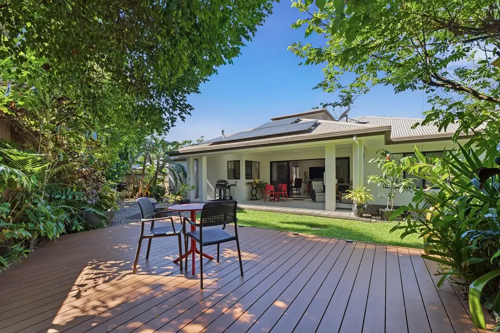 Trinity Park 4Zimmer Fully Renovated Coastal Retreat with Designer Finishes in Bluewater