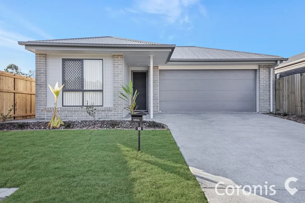 Modern 4-Bedroom Family Home - Lake View Estate