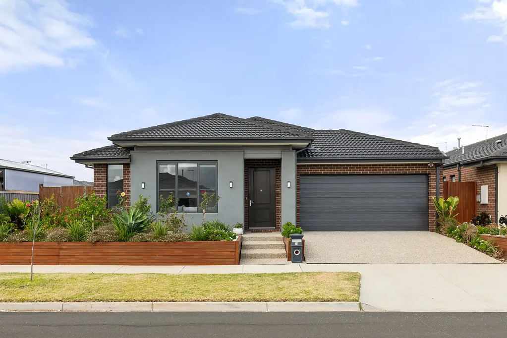 Beautiful Family Home with Spectacular Location