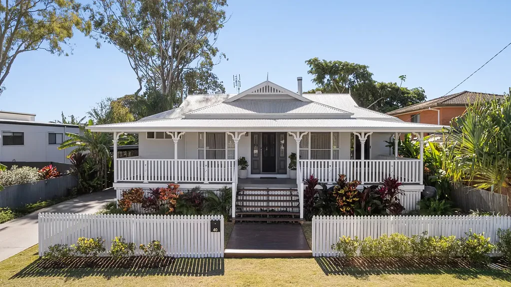 Maroochydore 4 Bedroom Coastal Perfection - Your Dream Queenslander Awaits