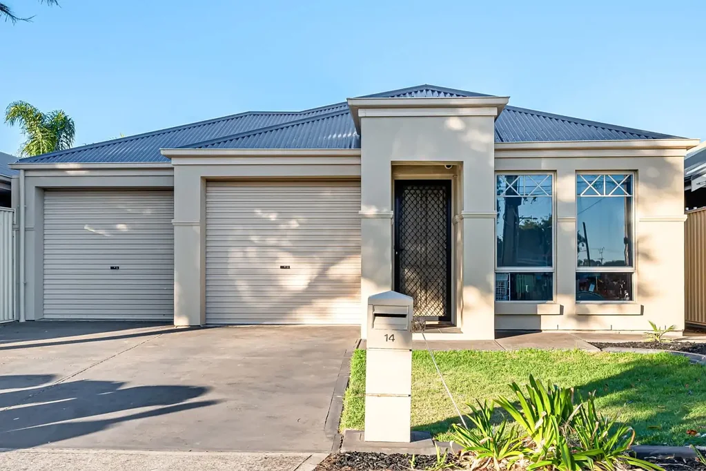 Spacious Living in the Heart of Windsor Gardens