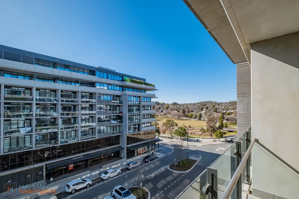Modern 1-Bedroom Apartment in Prime Campbell Location "The Parade" at 4 Anzac Park.