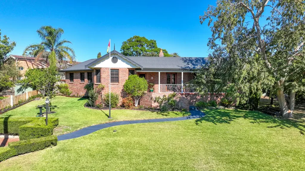 Muswellbrook 4ਬੈੱਡਰੂਮ Bespoke Design Featuring Location & Privacy