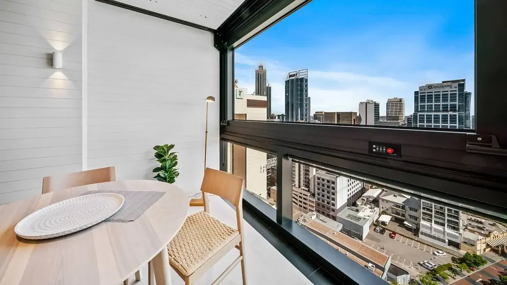 Stylish 2-bedroom holiday apartment in Perth CBD