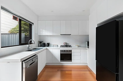1A Loch Crescent, Strathmore, VIC 3041, 2房, 2浴, Townhouse