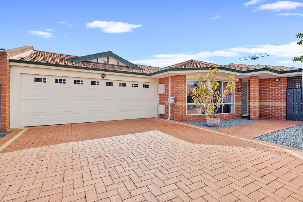 Lake Coogee 3房  Stylish, low-maintenance living in a prime Lake Coogee location