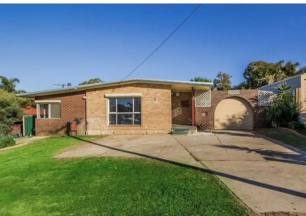 Parmelia 4房  6 Cowling Way, Parmelia