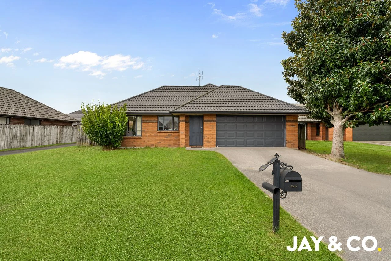 Takanini 4Habitaciones Move-In Ready Solid Brick Gem in Takanini!