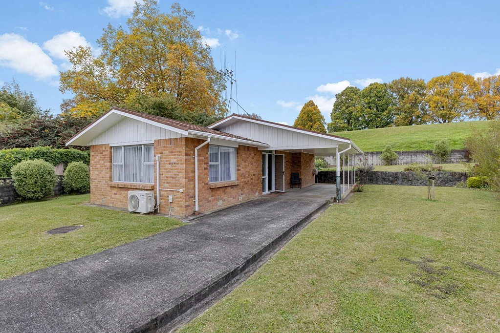 Putaruru 2房  Stunning, Immaculately Presented Home.