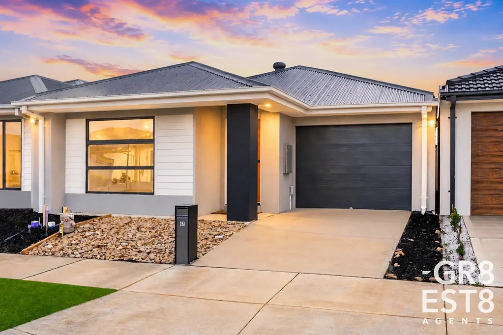 Modern Family Living – Brand New & Ready to Move In