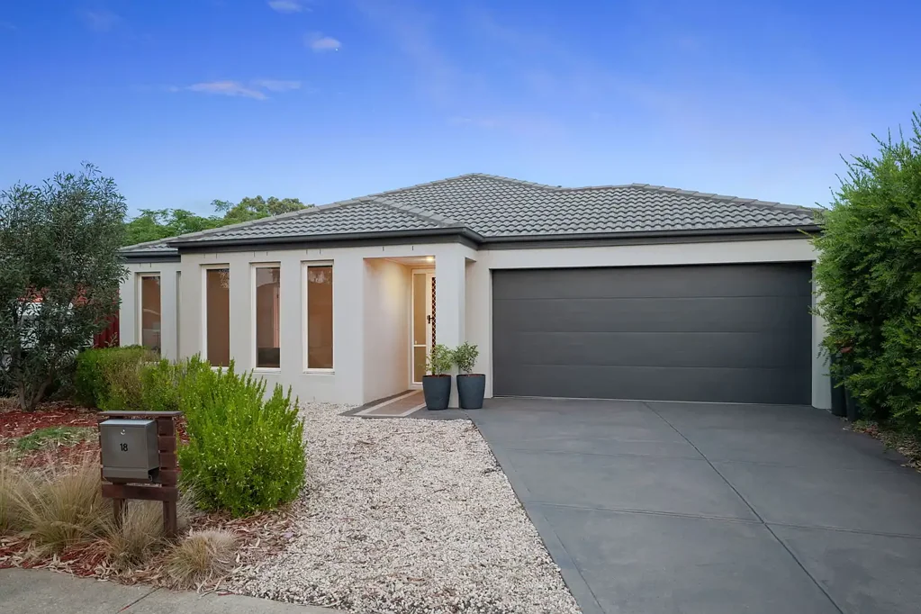 18 Duval Drive, Maddingley, VIC 3340