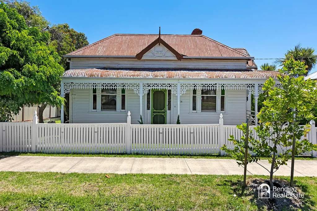 THREE-BEDROOM HOME CLOSE TO BENDIGO CBD