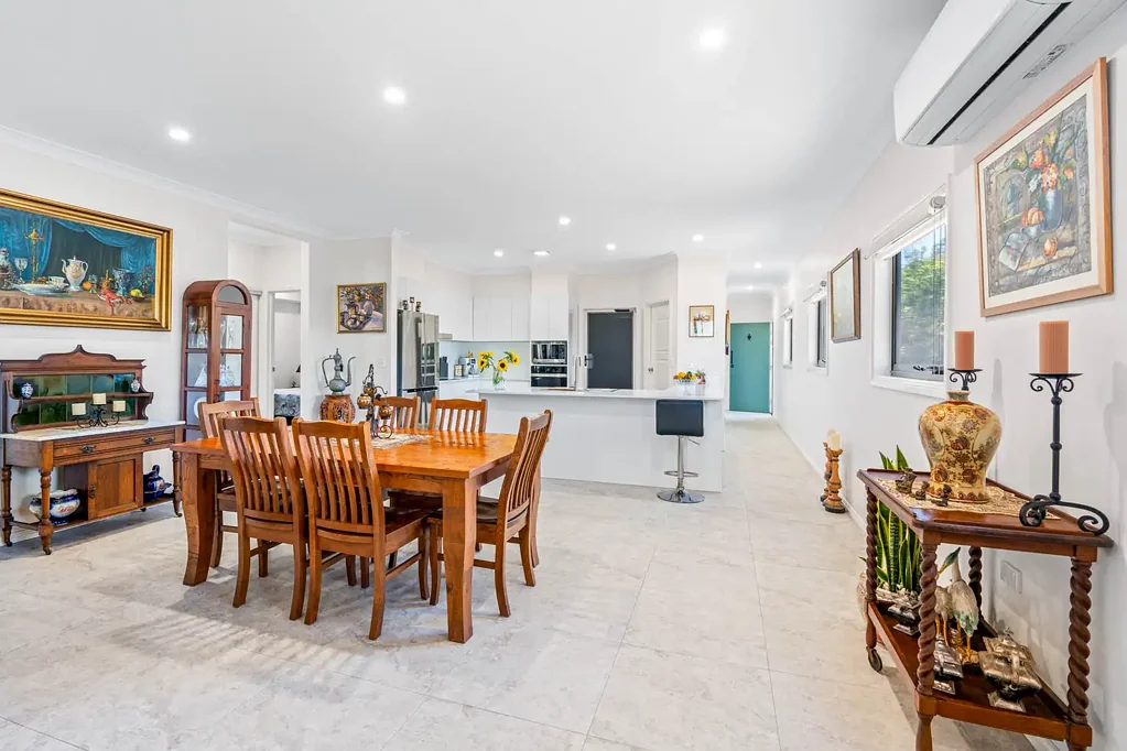 Russell Island 3 Slaapkamer Immaculate, Well-Built Island Home – Quality, Space & Lifestyle