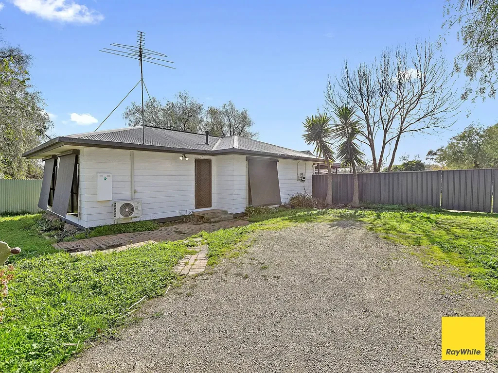 Comfortable Family Living in a Convenient Location