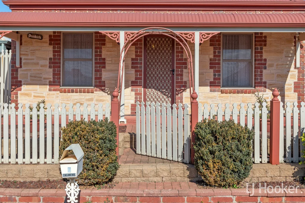 7 Farnell Place, Greenwith, SA 5125