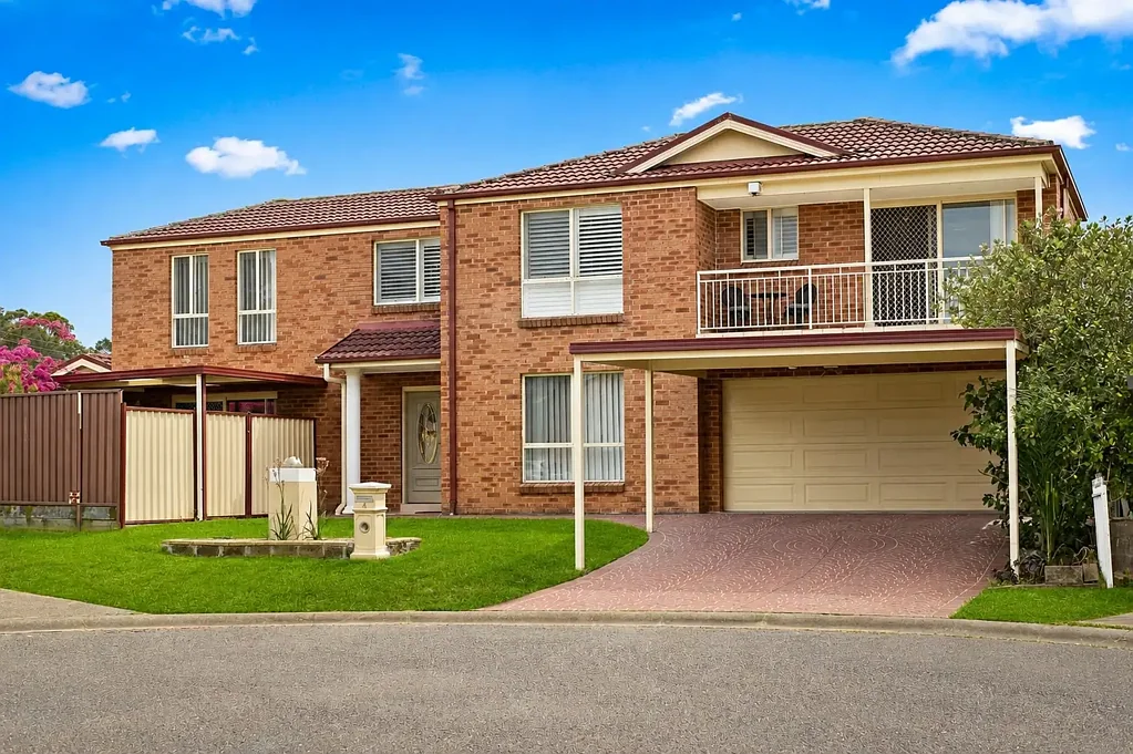 Oakhurst 4房 宁静 cul-de-sac 中的明亮家庭生活 Light-Filled Family Living in Peaceful Cul-De Sac