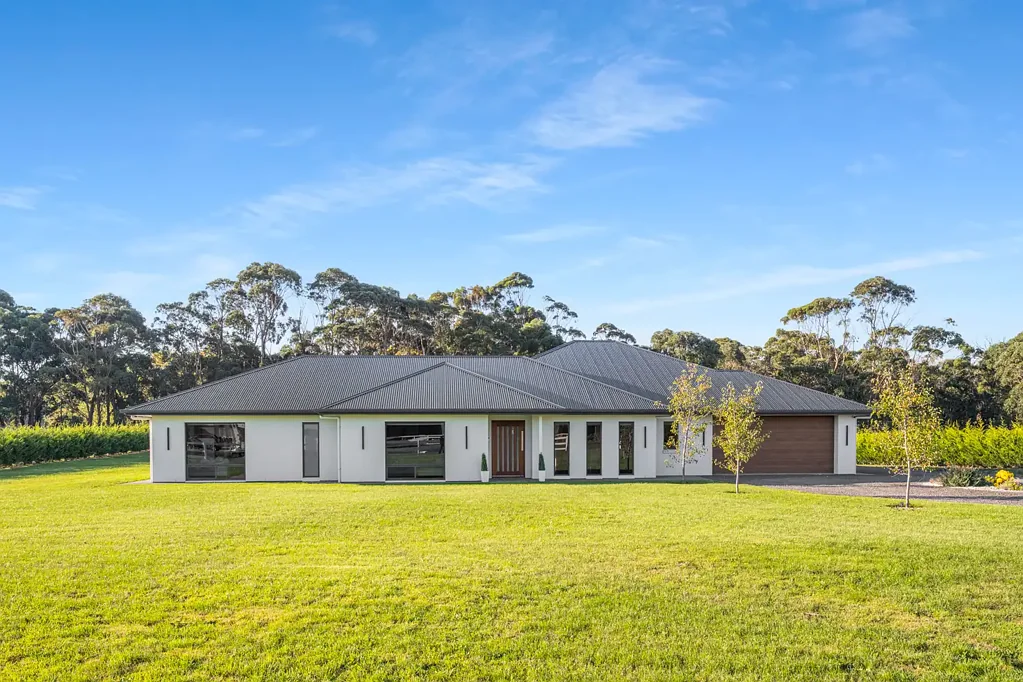 Mount Gambier 4房  A masterclass in modern, luxury family living