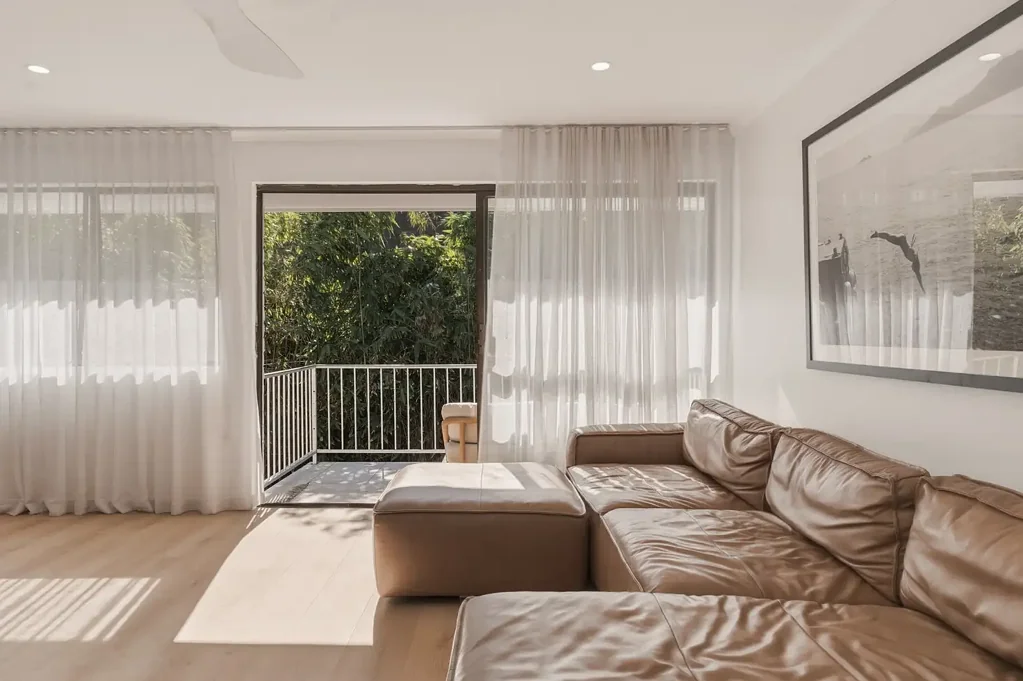Palm Beach 2房  Fully Renovated. Prime Position. Palm Beach at Its Best.