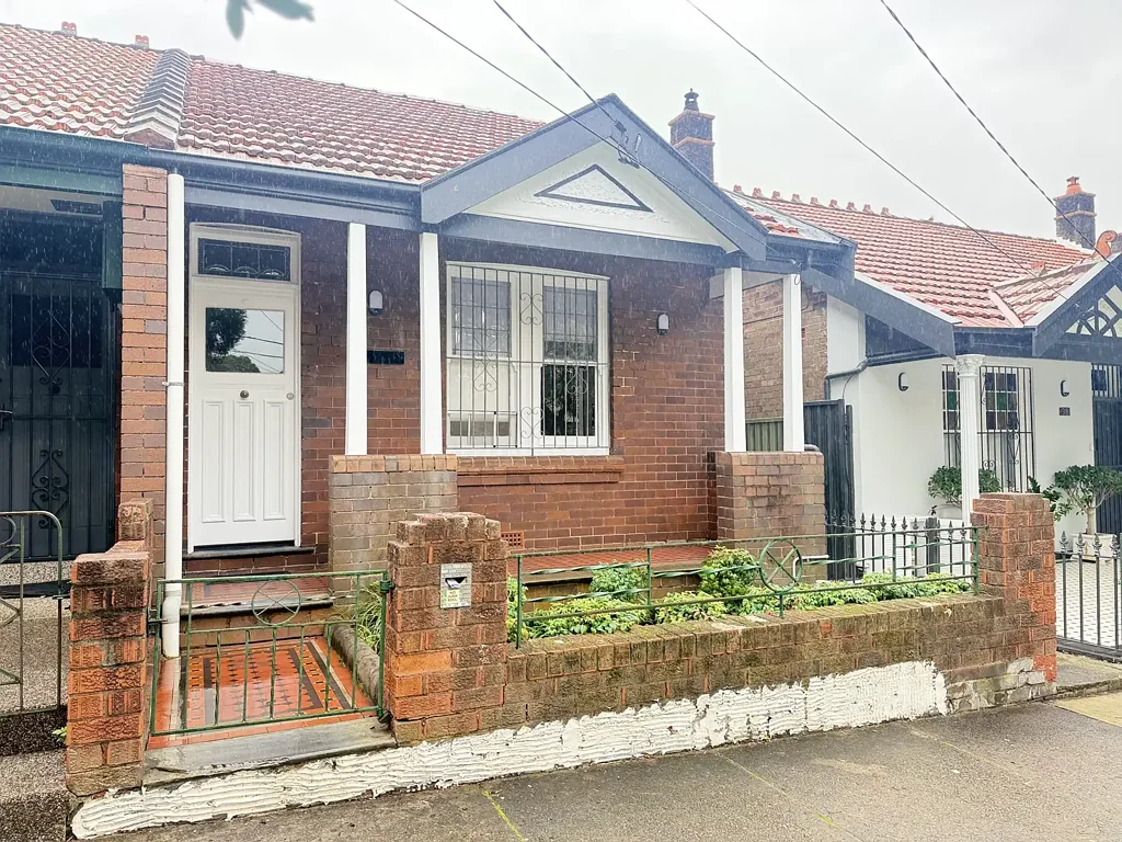 Newly Renovated 3-Bedroom Home in the Heart of Stanmore