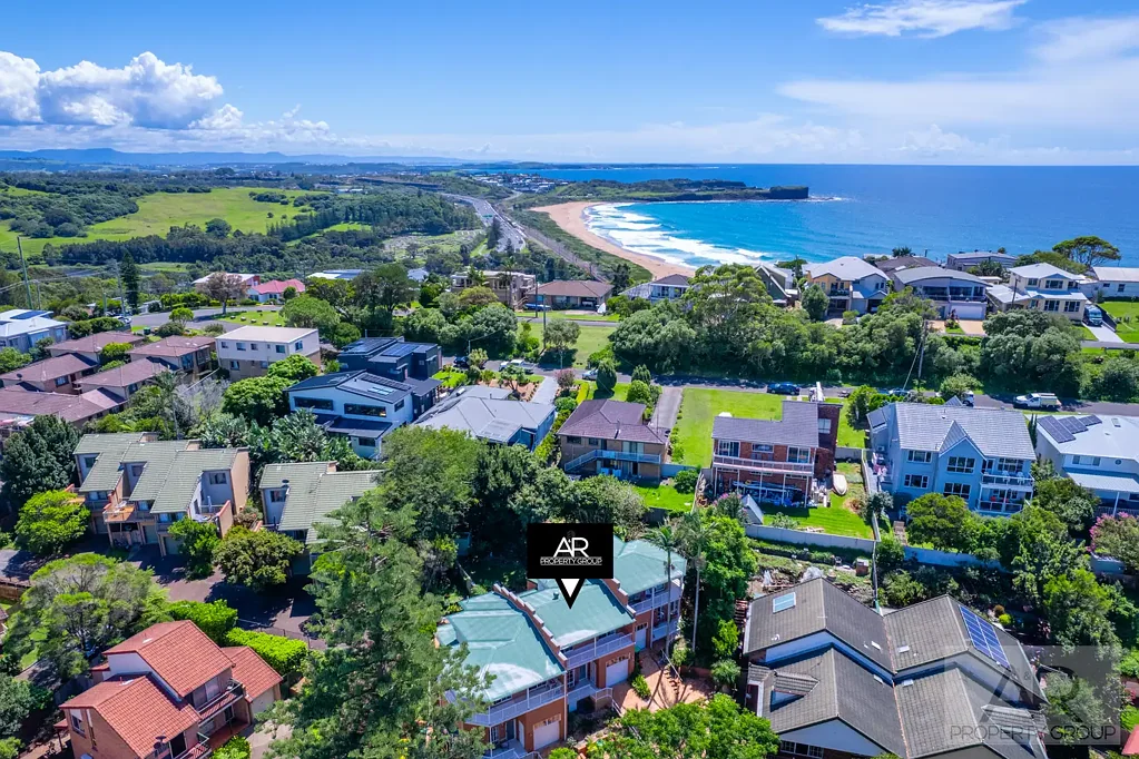 Beautifully presented 2 bedroom townhouse in the heart of Kiama