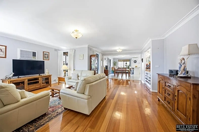 Lilydale 5 Bedroom Fabulous family abode with dual living