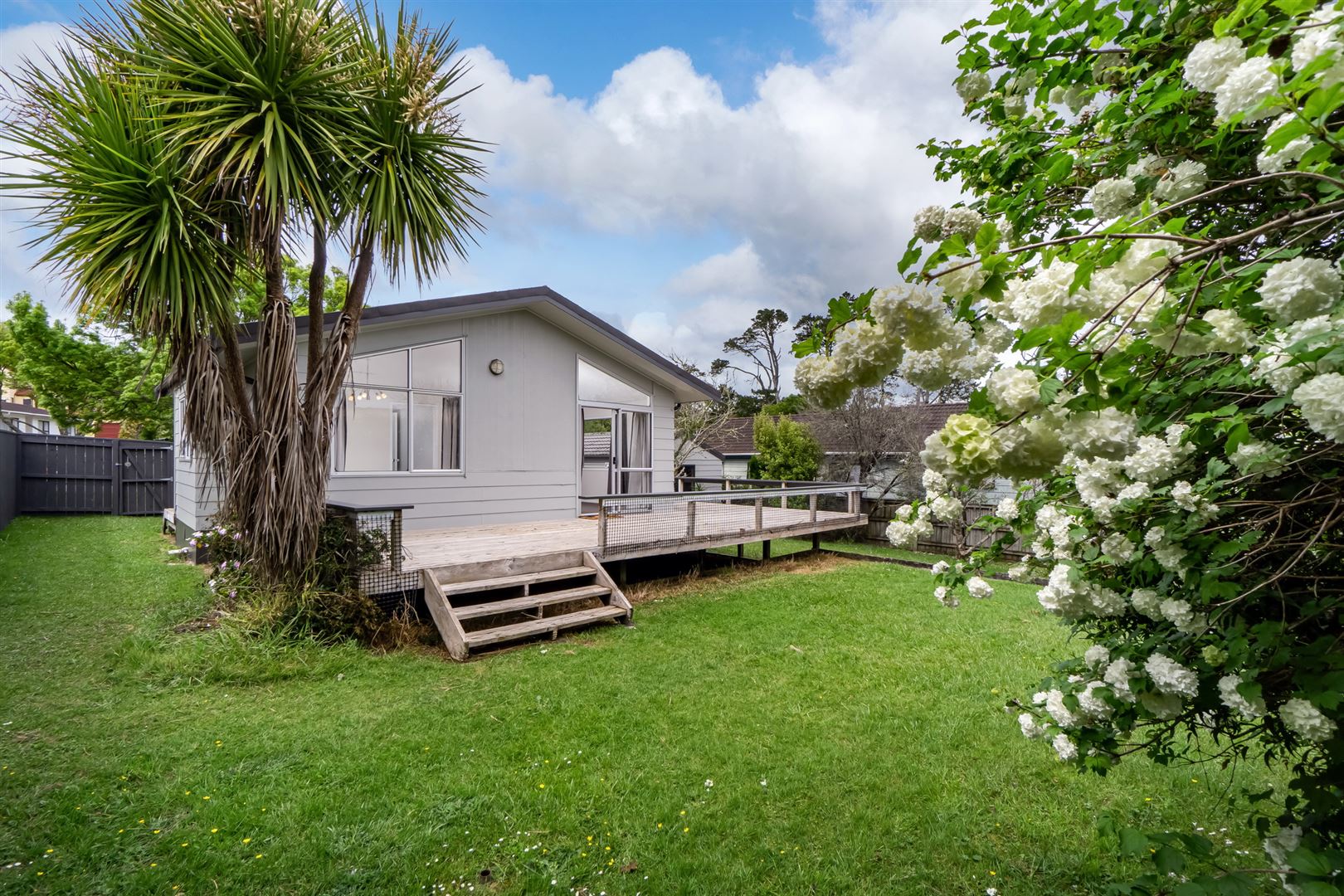 11 Sunward Rise, Glenfield, Auckland - North Shore, 3 Schlafzimmer, 1 Badezimmer