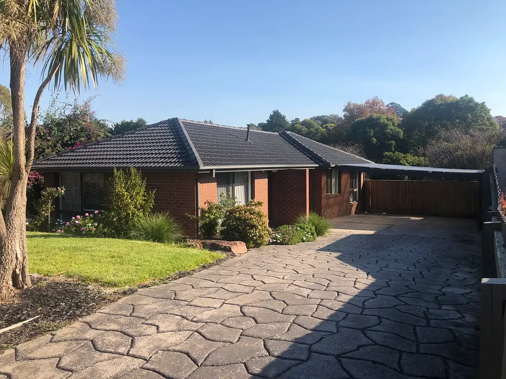 IMMACULATE RENOVATED 3 BEDROOM HOME!