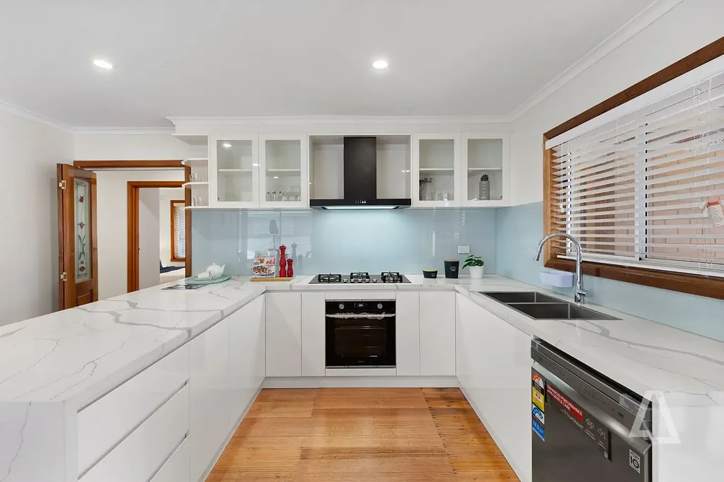 St Albans 4 Bedroom A Stylish Sanctuary in the Heart of St Albans