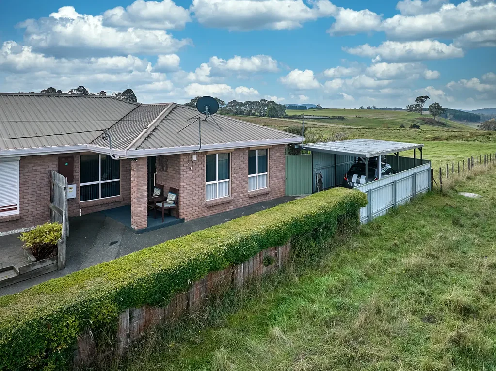 2/61 Westbury Place, Deloraine, TAS 7304