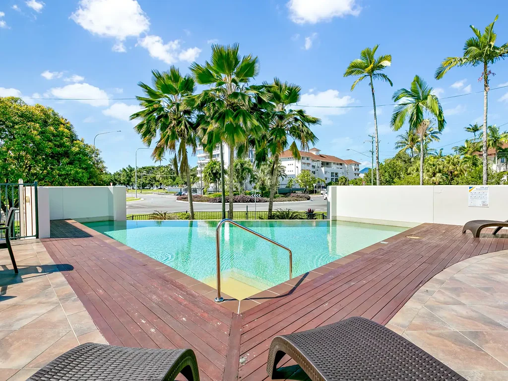 Cairns North 2ਬੈੱਡਰੂਮ GROUND FLOOR LOCATION, MOVE IN READY, VERSATILE LIVING OPTIONS