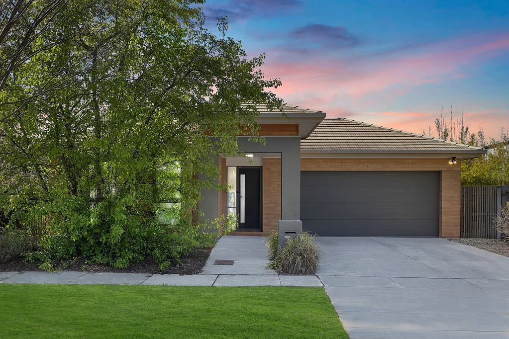 16 Paquita Street, Forde, ACT 2914