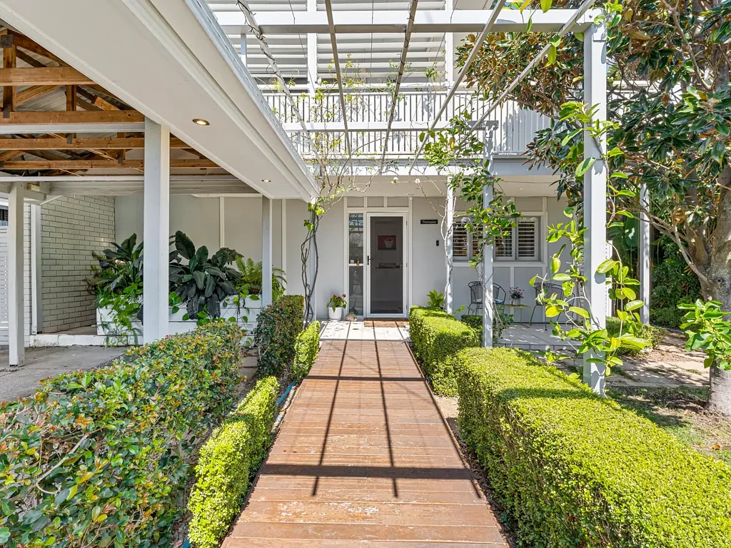 Labrador 4房  DREAM FAMILY HOME WHERE BEACH HOUSE MEETS COUNTRY SIDE
