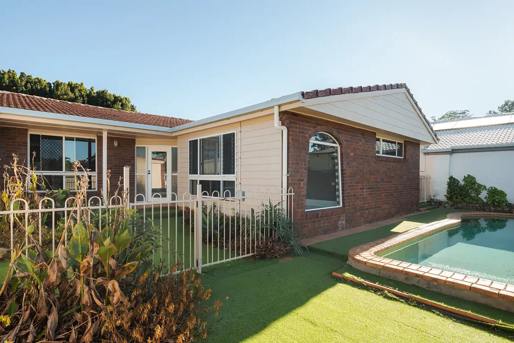 Banyo 5 Slaapkamer Spacious 5-Bedroom Family Home with Pool