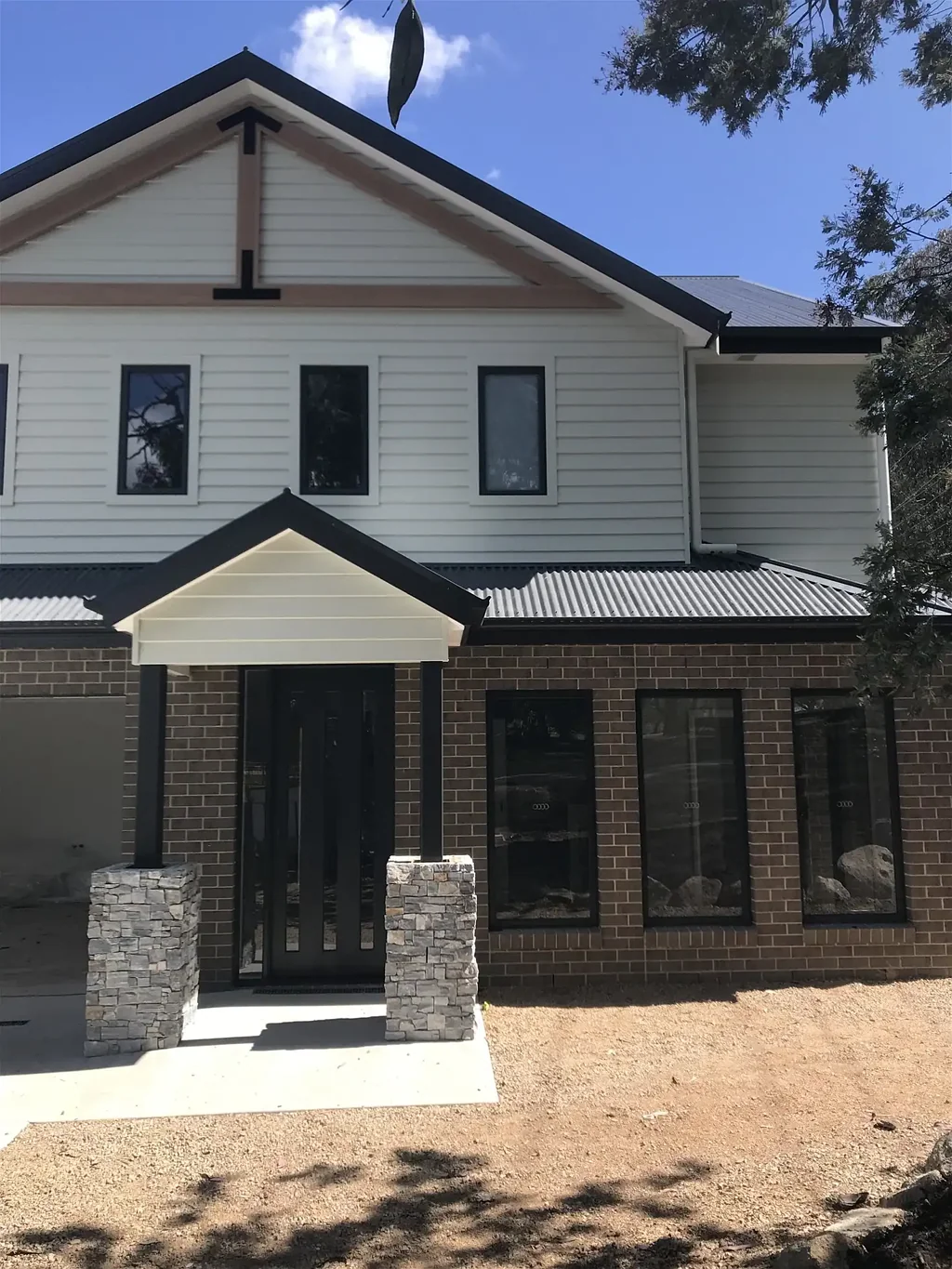 Brand New Architecturally designed property
