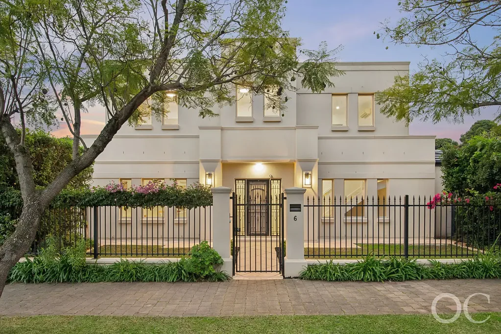 Wayville 3Phòng ngủ Open the Door to a Georgian Revival in a Walk-Everywhere Wayville Setting