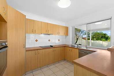 42 Highview Place, Parkwood, QLD 4214, 4 Bedrooms, 2 Bathrooms, House