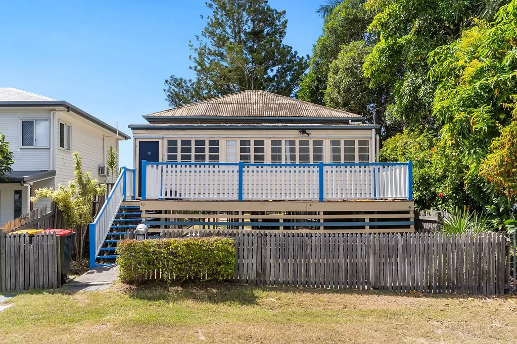 Spacious Family Home in Prime Location – 57 Kent Street