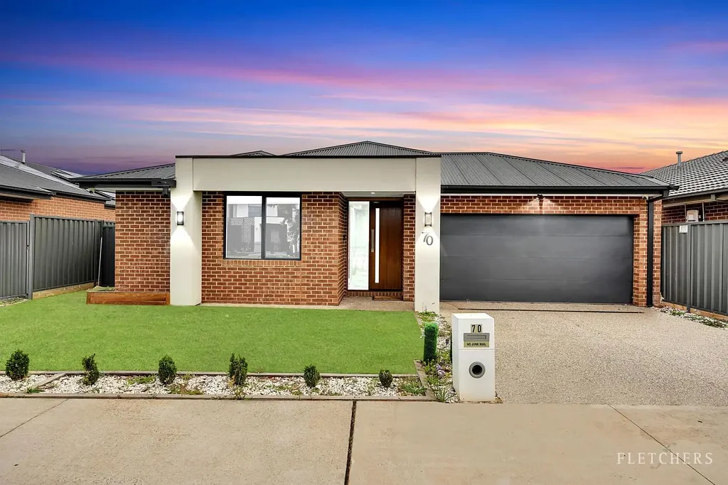 Strathtulloh 4ਬੈੱਡਰੂਮ East Facing Luxurious Family Home Next to Strathtulloh Primary School