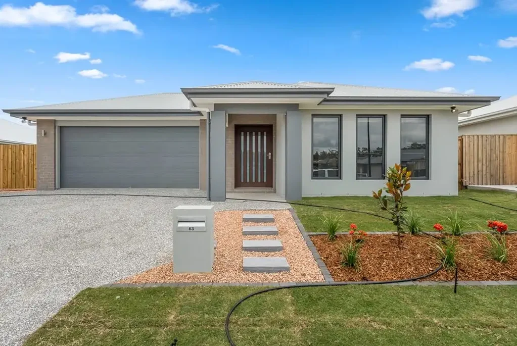 STUNNING HOME WITH DUCTED AIR-CONDITIONING ON 600 SQM BLOCK!