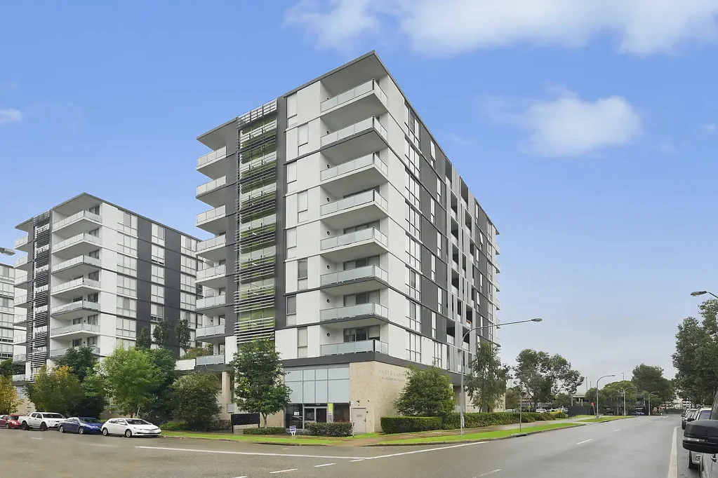1 bedroom + study in Thornton Estate