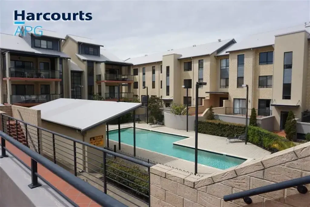 Stylish Secure Townhouse with Prime Inner-City Location and Resort-Style Amenities